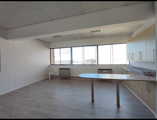 300M² OFFICE TO LET IN MAITLAND